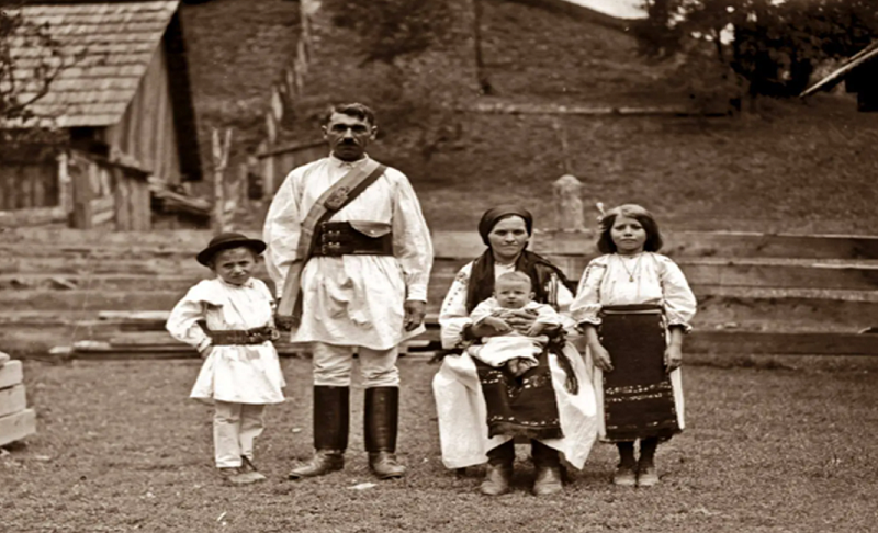 Oamenii născuți între 1945 și 1985 sunt o generație unică și înțeleaptă.